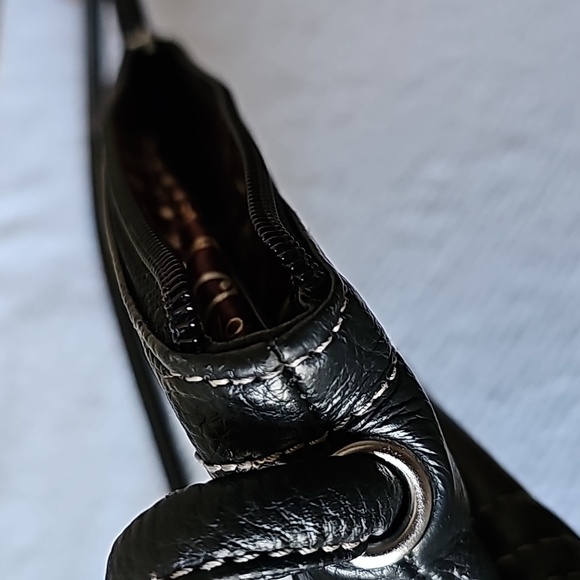 Tignanello black leather crossbody purse - Picture 9 of 10